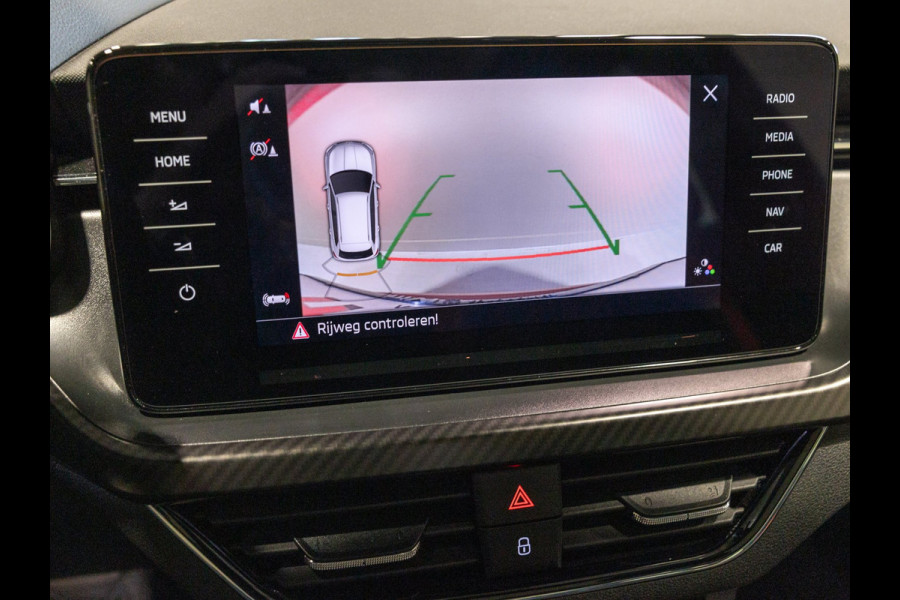 Škoda Kamiq 1.5 TSI ACT Monte Carlo / 150pk / Panorama dak / Elektrische stoelverstelling / Stoelverwarming /