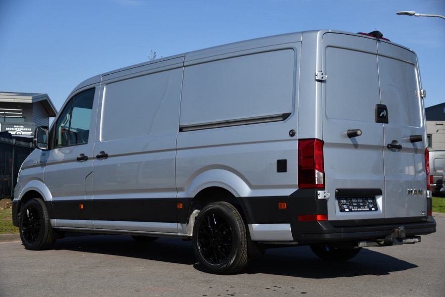 MAN TGE 35 2.0 L3H2 PB Edition Cruise, Camera, Carplay, LED, 177pk, Automaat, Sensoren, 2 x Schuifdeur, Stoelverwarming, Uniek!