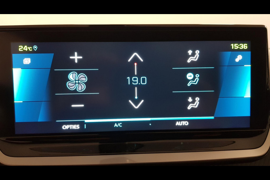 Peugeot e-2008 EV Allure Pack 50 kWh | Navigatie | Climate control | 3D Digitale cockpit | Camera | Lichtmetalen Velgen