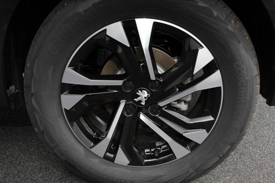 Peugeot e-2008 EV Allure Pack 50 kWh | Navigatie | Climate control | 3D Digitale cockpit | Camera | Lichtmetalen Velgen