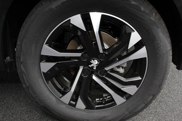 Peugeot e-2008 EV Allure Pack 50 kWh | Navigatie | Climate control | 3D Digitale cockpit | Camera | Lichtmetalen Velgen