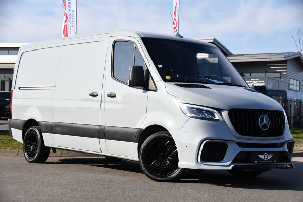 Mercedes-Benz Sprinter 319 3.0 CDI L2H1 AMG Edition Cruise, 360 Camera, Carplay, 10,5'' Mbux, Stoelverwarming, LED, Leder, 190pk, 3500kg Trekhaak, Sensoren, Uniek!