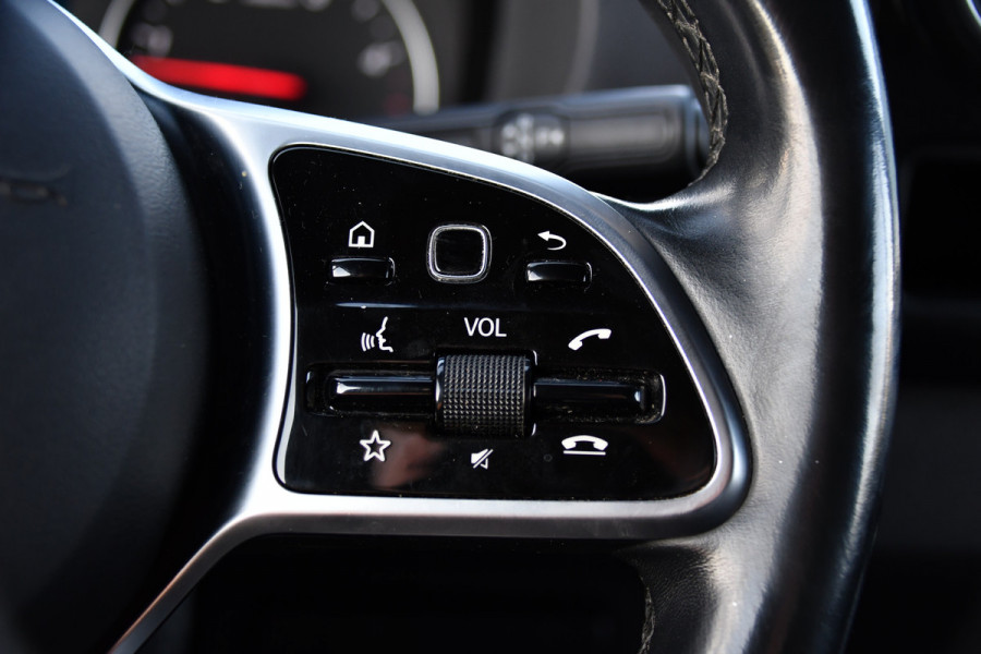 Mercedes-Benz Sprinter 319 3.0 CDI L2H1 AMG Edition Cruise, 360 Camera, Carplay, 10,5'' Mbux, Stoelverwarming, LED, Leder, 190pk, 3500kg Trekhaak, Sensoren, Uniek!