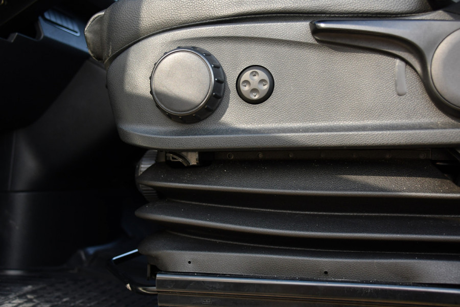 Mercedes-Benz Sprinter 319 3.0 CDI L2H1 AMG Edition Cruise, 360 Camera, Carplay, 10,5'' Mbux, Stoelverwarming, LED, Leder, 190pk, 3500kg Trekhaak, Sensoren, Uniek!