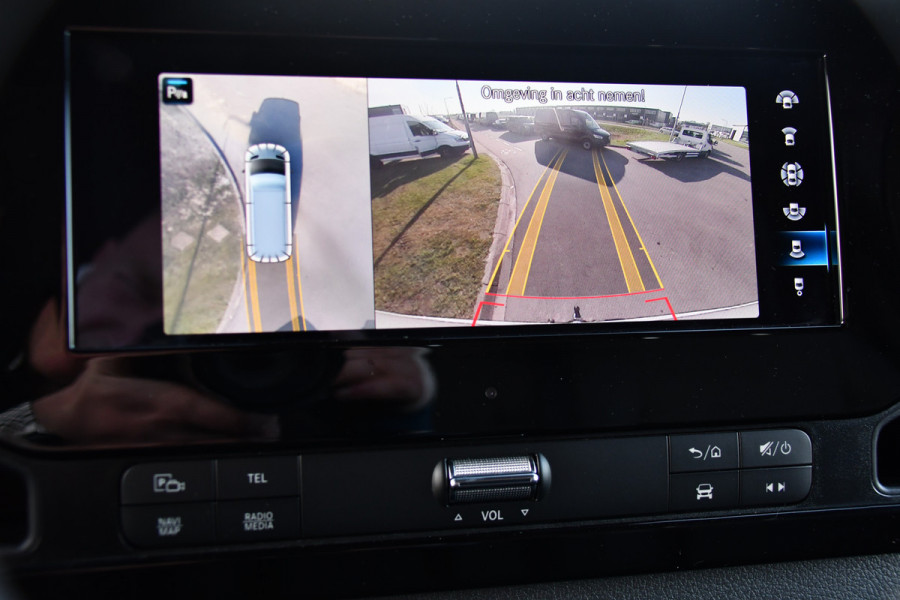 Mercedes-Benz Sprinter 319 3.0 CDI L2H1 AMG Edition Cruise, 360 Camera, Carplay, 10,5'' Mbux, Stoelverwarming, LED, Leder, 190pk, 3500kg Trekhaak, Sensoren, Uniek!