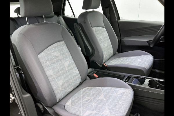Volkswagen ID.3 Pro 58 kWh Airco ECC Navi Carplay PDC VA + Camera 18" LM Velgen Adaptive Cruise Control Full LED