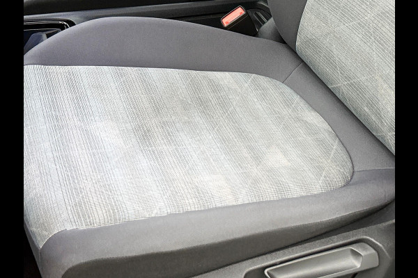 Volkswagen ID.3 Pro 58 kWh Airco ECC Navi Carplay PDC VA + Camera 18" LM Velgen Adaptive Cruise Control Full LED