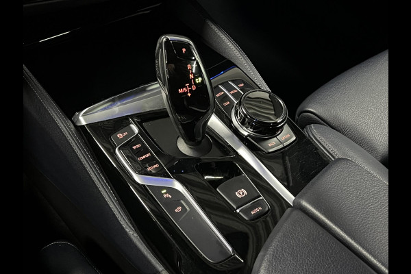 BMW 5 Serie Touring 520i High Executive Adapt. cruise | Open dak | 360 camera | Head-up | Stoelverwarming | Carplay |