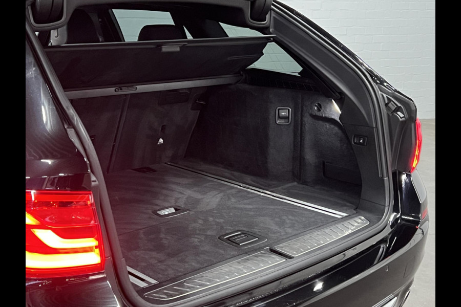BMW 5 Serie Touring 520i High Executive Adapt. cruise | Open dak | 360 camera | Head-up | Stoelverwarming | Carplay |
