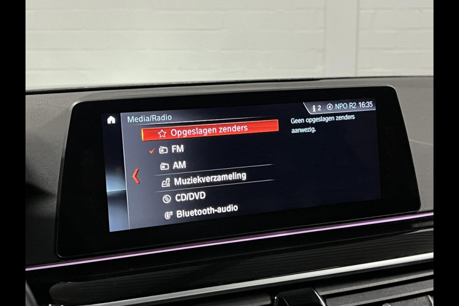 BMW 5 Serie Touring 520i High Executive Adapt. cruise | Open dak | 360 camera | Head-up | Stoelverwarming | Carplay |