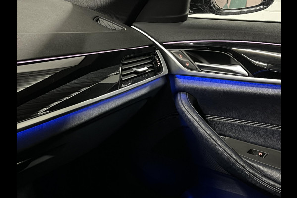 BMW 5 Serie Touring 520i High Executive Adapt. cruise | Open dak | 360 camera | Head-up | Stoelverwarming | Carplay |