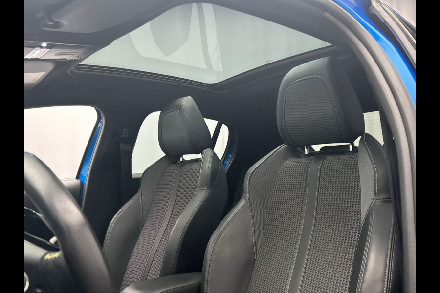 Peugeot e-208 EV GT 350 50 kWh | Origineel Nederlands | Panoramadak Navigatie Cruise Climate control Stoelverwarming Camera