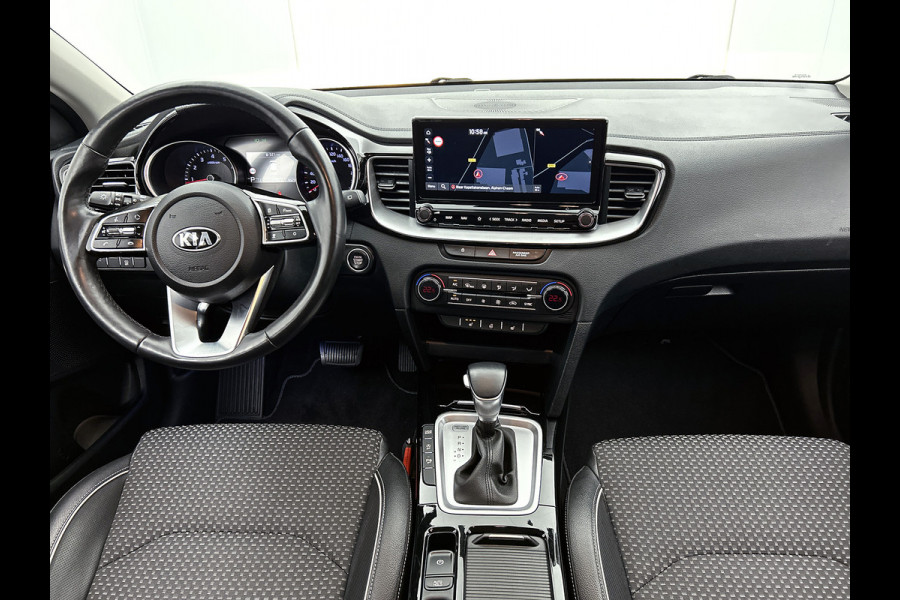 Kia Ceed Sportswagon 1.5 T-GDi 160PK Automaat DynamicPlusLine / Trekhaak / Airco-ecc./ Pdc+Camera / Stoel-Stuurverwarming / 1/2Leder / Apk 08-2027