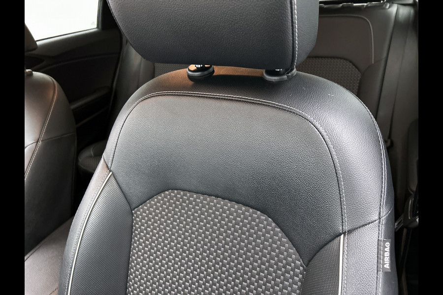 Kia Ceed Sportswagon 1.5 T-GDi 160PK Automaat DynamicPlusLine / Trekhaak / Airco-ecc./ Pdc+Camera / Stoel-Stuurverwarming / 1/2Leder / Apk 08-2027