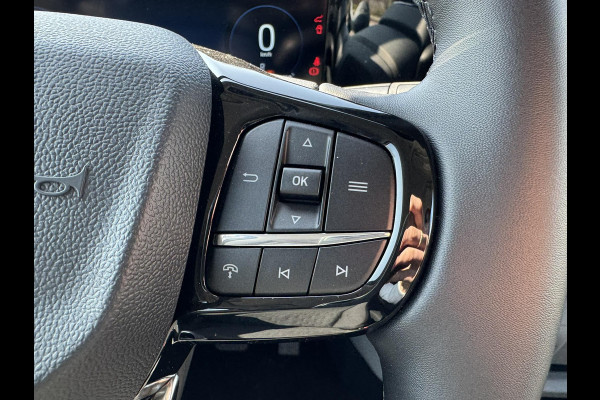 Ford Transit Custom 320 2.5 PHEV L2H1 Limited DC |SCI| Dubbele cabine | Dubbele schuifdeur | 360 graden camera | Adaptieve cruise control | 8-weg verstelbare en verwarmbare passagiersstoel | Inklapbare trekhaak | 17 inch velgen | AGM accu | Reservewiel | 12V aanlsuitpunt