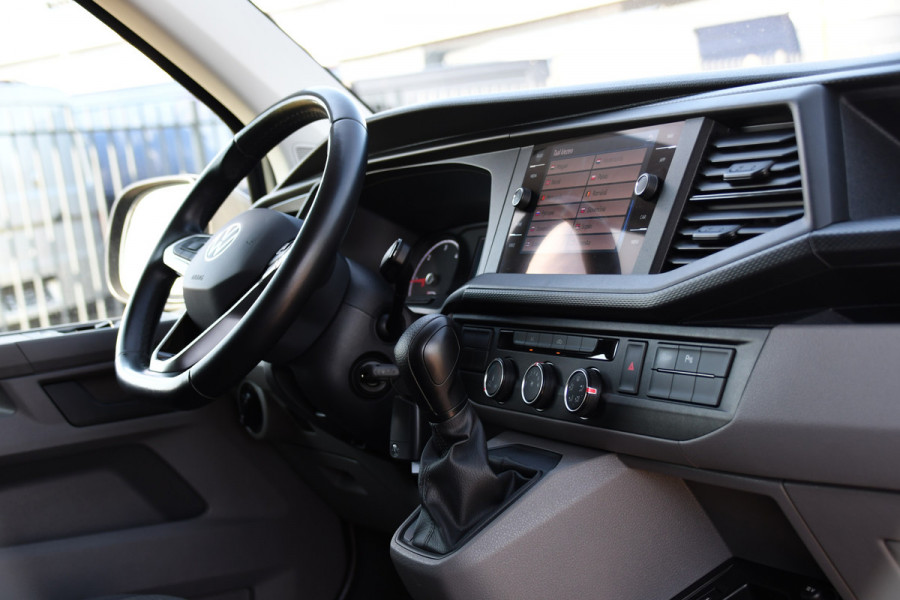 Volkswagen Transporter 2.0 TDI L1H1 30 PB Edition Camera, Cruise, Carplay, 204pk, LED, Multimedia, Automaat, Sensoren,