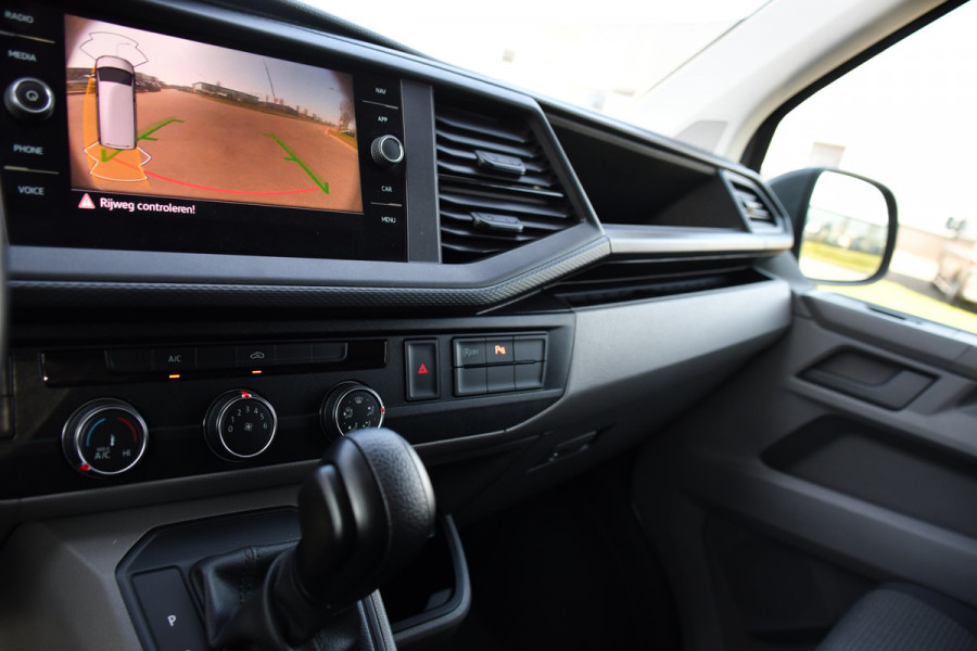 Volkswagen Transporter 2.0 TDI L1H1 30 PB Edition Camera, Cruise, Carplay, 204pk, LED, Multimedia, Automaat, Sensoren,
