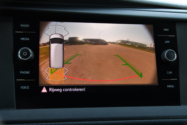 Volkswagen Transporter 2.0 TDI L1H1 30 PB Edition Camera, Cruise, Carplay, 204pk, LED, Multimedia, Automaat, Sensoren,