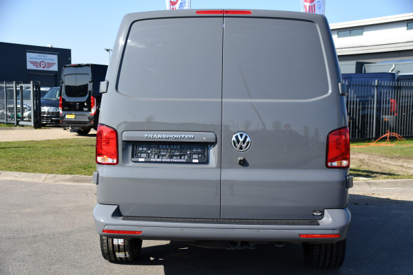 Volkswagen Transporter 2.0 TDI L1H1 30 PB Edition Camera, Cruise, Carplay, 204pk, LED, Multimedia, Automaat, Sensoren,