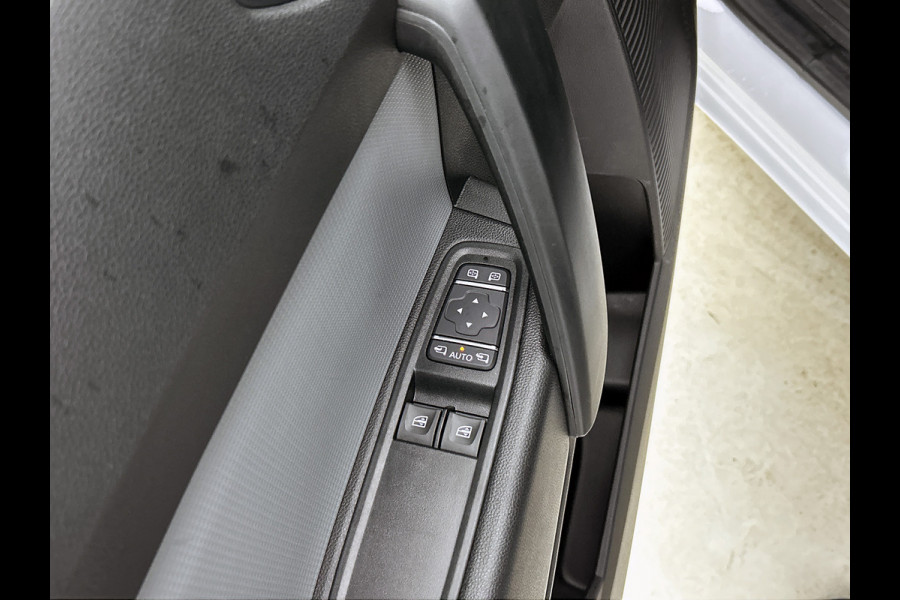 Nissan Townstar N-Connecta L2 45 kWh 100% EV. / Pdc.+Camera / Airco-ecc./ Radio-multimedia / Schuifdeur rechts / WLTP-actieradius: ca. 285 km