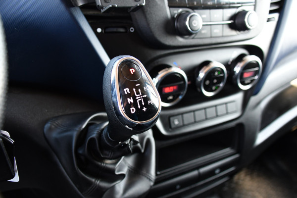 Iveco Daily 35S16V 2.3 352 H3 L PB Edition Camera, Cruise, 3500kg Trekhaak, Automaat, 155pk, Clima, Uniek!