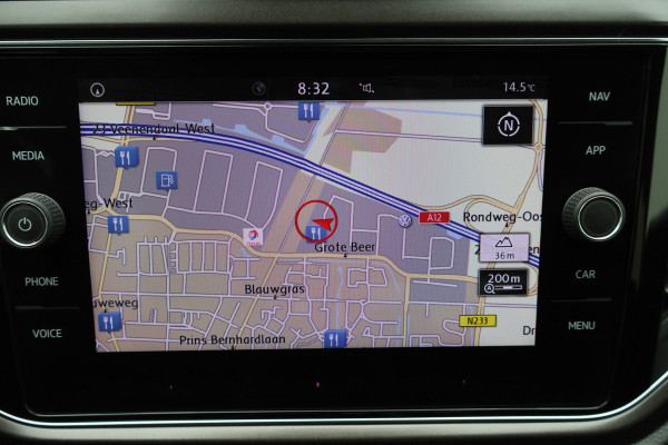 Volkswagen T-Roc 1.0 TSI Style Business ACC, Climate, Apple Carplay, Lane Assist, PDC