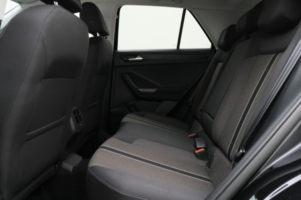 Volkswagen T-Roc 1.0 TSI Style Business ACC, Climate, Apple Carplay, Lane Assist, PDC