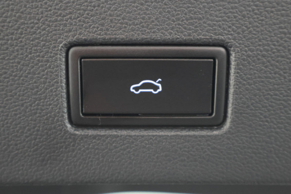 Volkswagen T-Roc 1.0 TSI Style Business ACC, Climate, Apple Carplay, Lane Assist, PDC