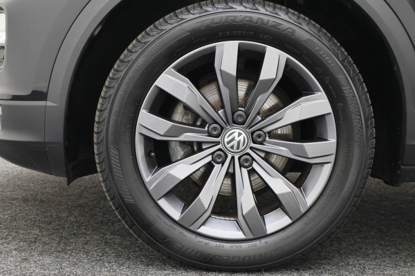 Volkswagen T-Roc 1.0 TSI Style Business ACC, Climate, Apple Carplay, Lane Assist, PDC