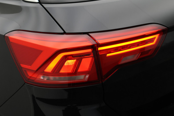 Volkswagen T-Roc 1.0 TSI Style Business ACC, Climate, Apple Carplay, Lane Assist, PDC