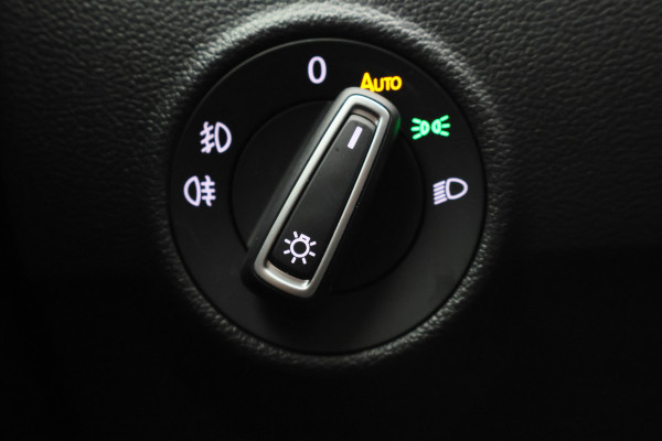 Volkswagen T-Roc 1.0 TSI Style Business ACC, Climate, Apple Carplay, Lane Assist, PDC