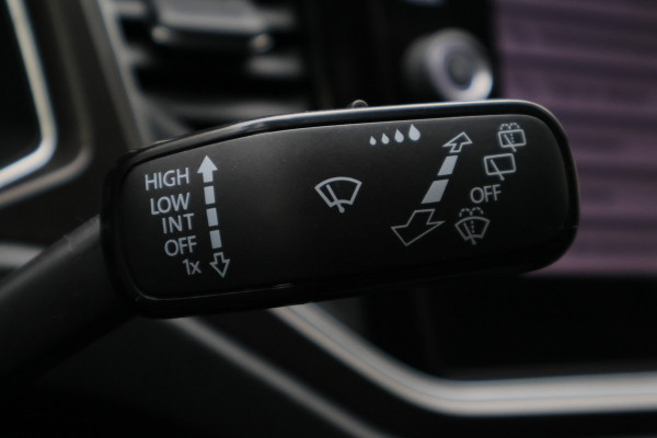 Volkswagen T-Roc 1.0 TSI Style Business ACC, Climate, Apple Carplay, Lane Assist, PDC