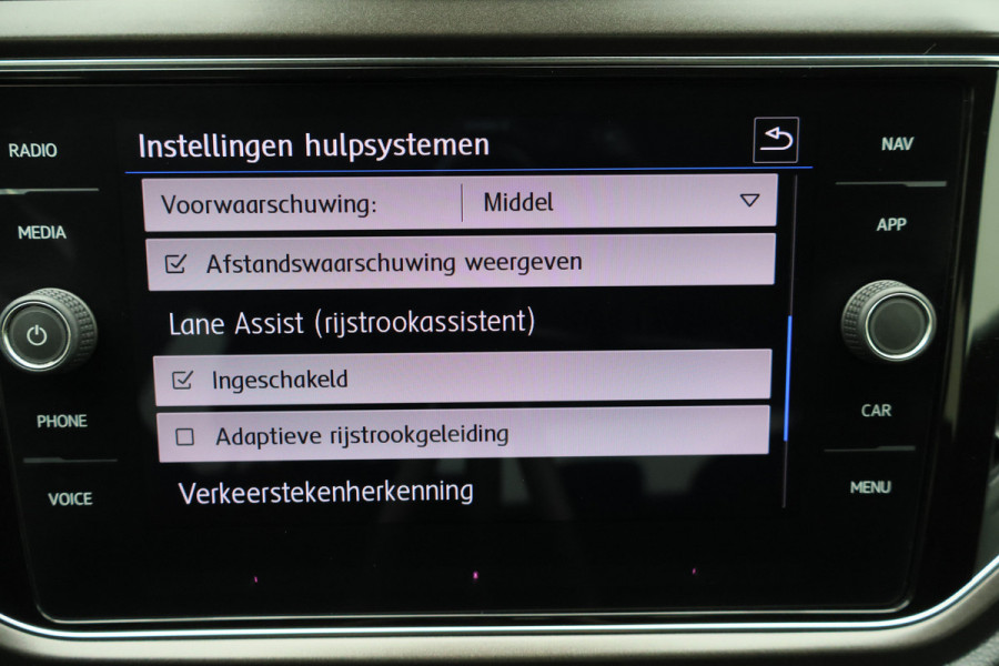 Volkswagen T-Roc 1.0 TSI Style Business ACC, Climate, Apple Carplay, Lane Assist, PDC