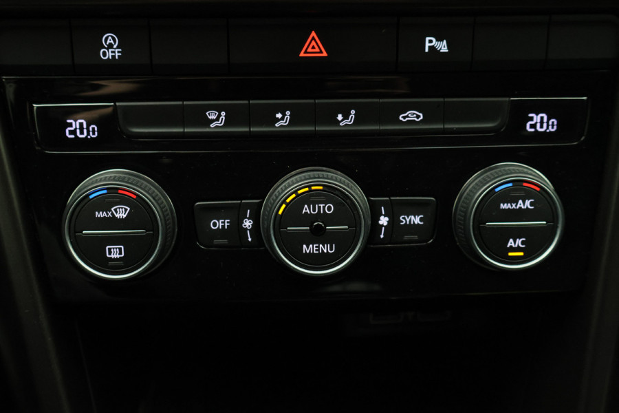 Volkswagen T-Roc 1.0 TSI Style Business ACC, Climate, Apple Carplay, Lane Assist, PDC