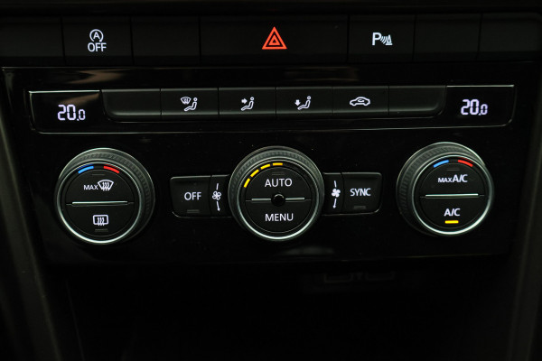 Volkswagen T-Roc 1.0 TSI Style Business ACC, Climate, Apple Carplay, Lane Assist, PDC