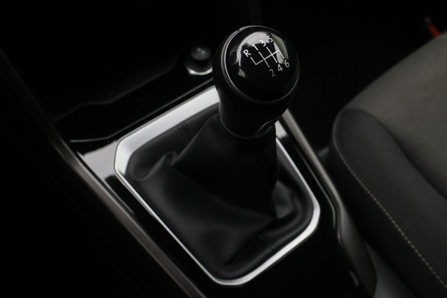 Volkswagen T-Roc 1.0 TSI Style Business ACC, Climate, Apple Carplay, Lane Assist, PDC