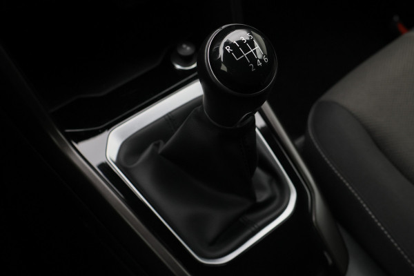 Volkswagen T-Roc 1.0 TSI Style Business ACC, Climate, Apple Carplay, Lane Assist, PDC