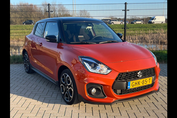 Suzuki Swift 1.4 Sport Smart Hybrid | Camera | KeyLess | CarPlay | 8000KM |
