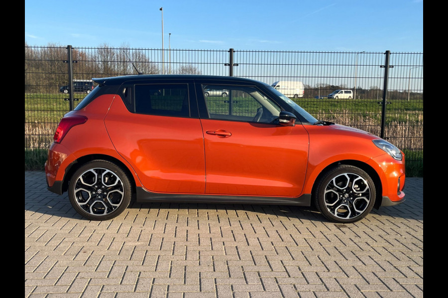 Suzuki Swift 1.4 Sport Smart Hybrid | Camera | KeyLess | CarPlay | 8000KM |