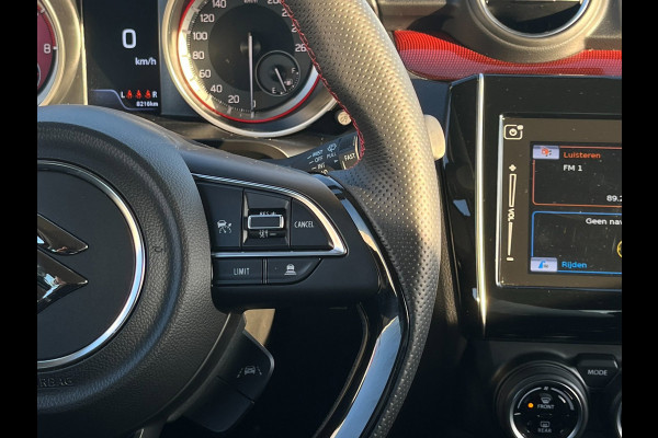 Suzuki Swift 1.4 Sport Smart Hybrid | Camera | KeyLess | CarPlay | 8000KM |