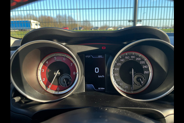 Suzuki Swift 1.4 Sport Smart Hybrid | Camera | KeyLess | CarPlay | 8000KM |