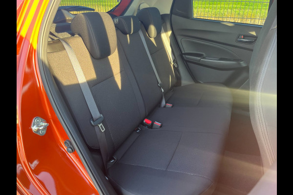 Suzuki Swift 1.4 Sport Smart Hybrid | Camera | KeyLess | CarPlay | 8000KM |