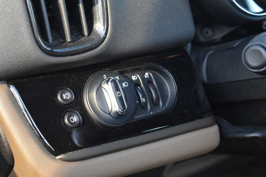 MINI Countryman 1.5 One Chili | Leder | Navi | Keyless | Carplay | Stoelverwarming |