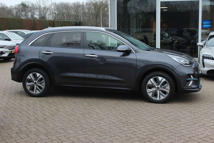 Kia e-Niro ExecutiveLine 64 kWh / SoH 91% / Warmtepomp / Trekhaak / Camera / Leder / Keyless / Stoelventilatie / Navigatie / Dodehoek / DAB / Cruise Control