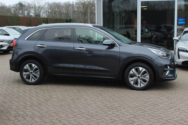 Kia e-Niro ExecutiveLine 64 kWh / SoH 91% / Warmtepomp / Trekhaak / Camera / Leder / Keyless / Stoelventilatie / Navigatie / Dodehoek / DAB / Cruise Control