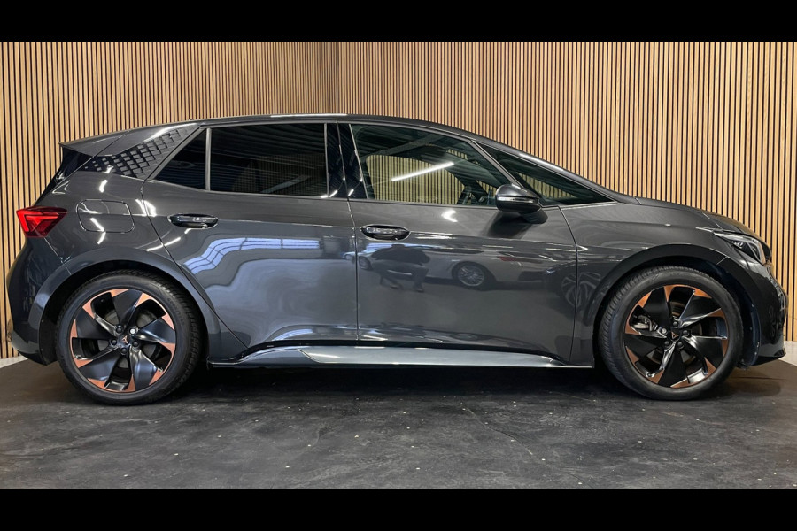 CUPRA Born Performance One 62 kWh|89%SOH|MASSAGE|ELEK.STOEL|ACC|CARPLAY|CAMERA|KEYLESS|STOEL+STUURVERW|NAVI|NAP|NL|INC.BTW|1e EIG|