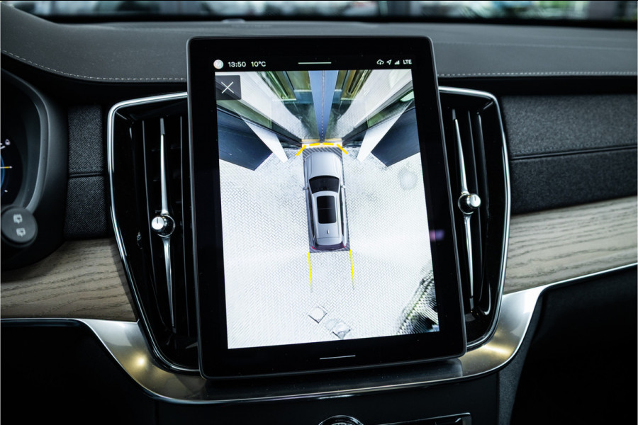 Volvo XC90 2.0 T8 Plug-in hybrid AWD Ultra Dark - Panorama | Luchtvering | H&K | Memory | 360 Camera