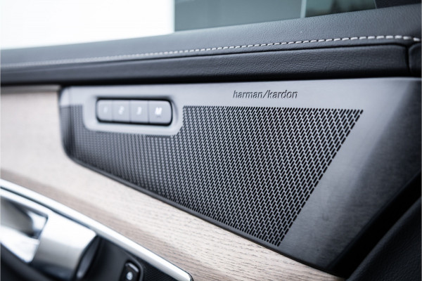 Volvo XC90 2.0 T8 Plug-in hybrid AWD Ultra Dark - Panorama | Luchtvering | H&K | Memory | 360 Camera