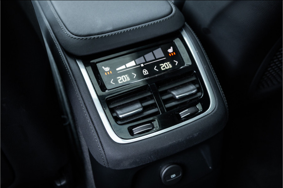 Volvo XC90 2.0 T8 Plug-in hybrid AWD Ultra Dark - Panorama | Luchtvering | H&K | Memory | 360 Camera