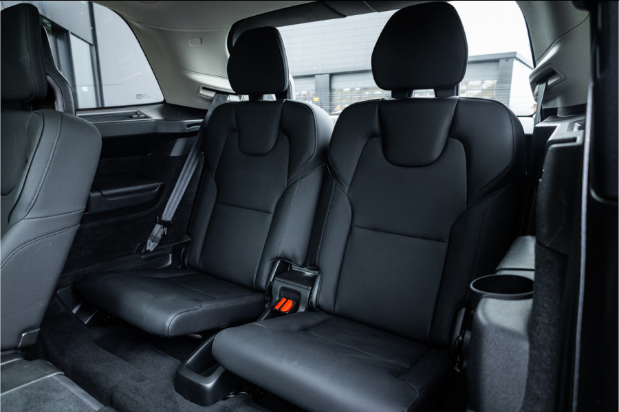 Volvo XC90 2.0 T8 Plug-in hybrid AWD Ultra Dark - Panorama | Luchtvering | H&K | Memory | 360 Camera